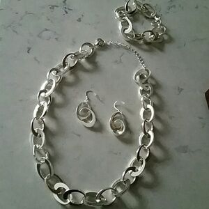 Merona necklace, bracelet and earring set